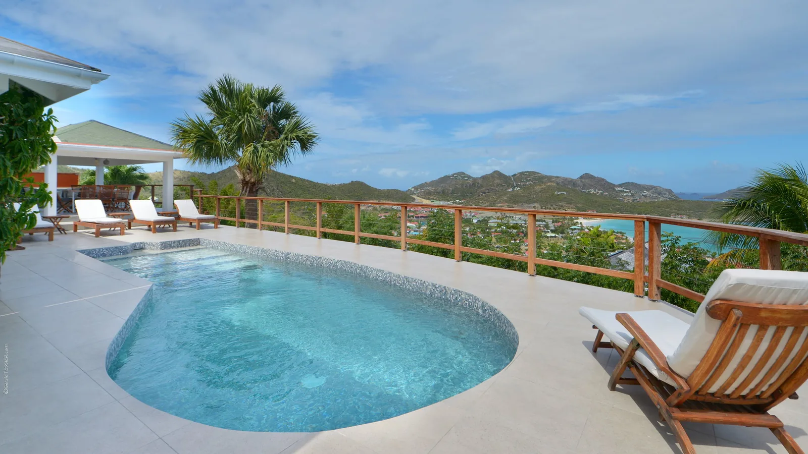 The heated pool at the villa Estate Azalea