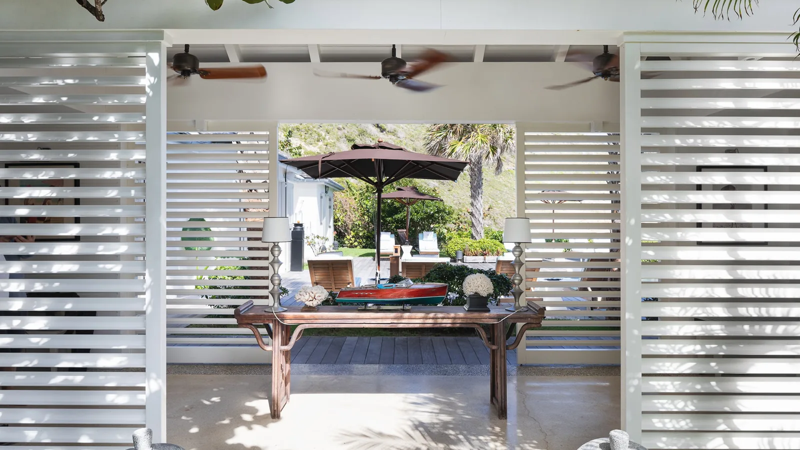 Interior with television at Il Faro Estate