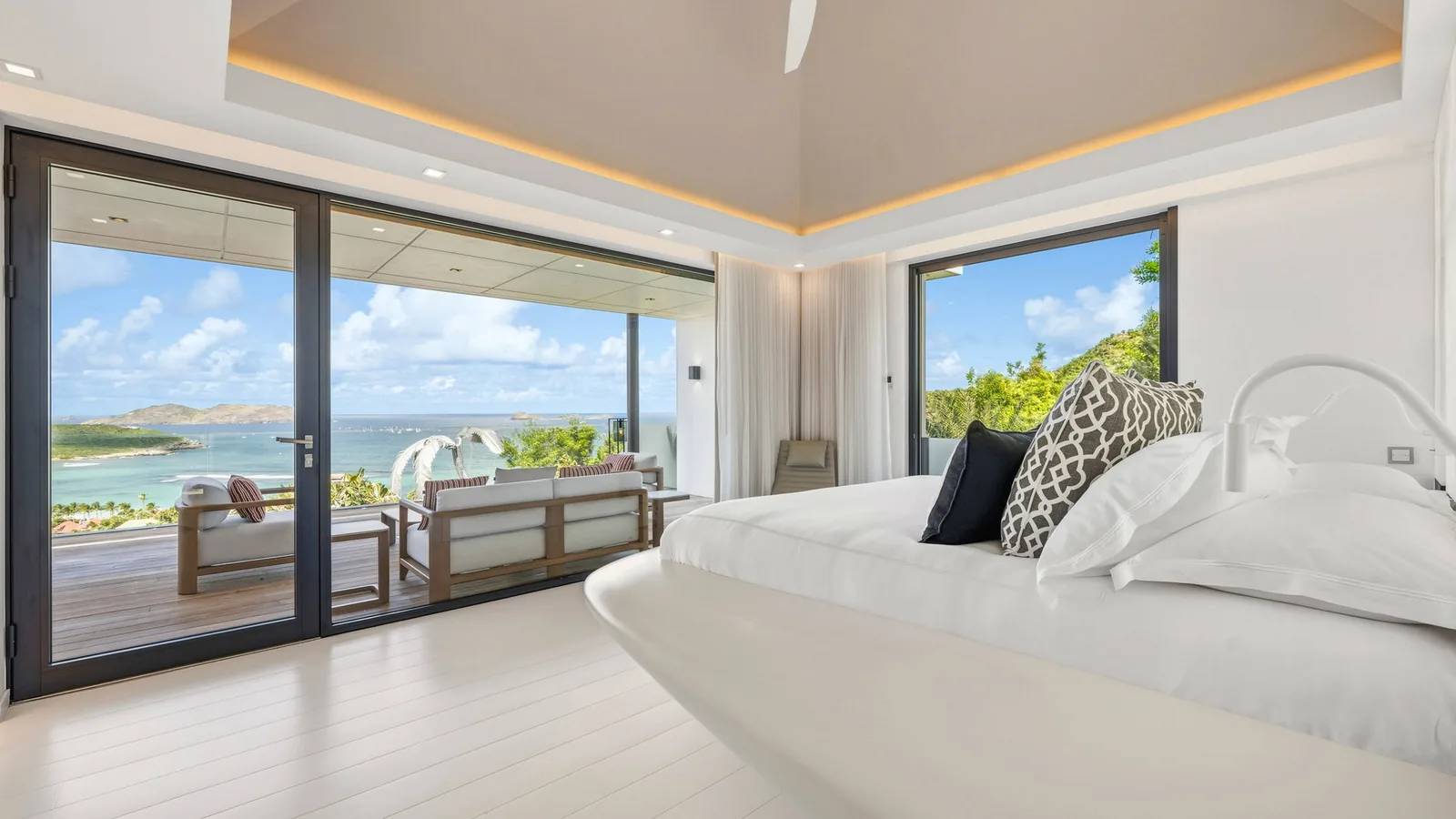 Third bedroom in the twelve-guest Villa NEO