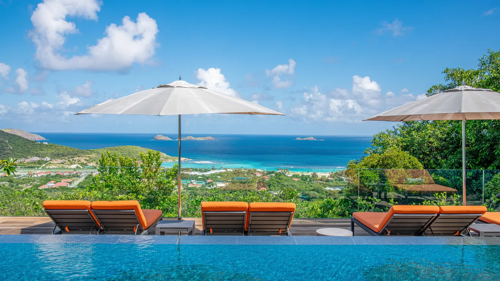 Private heated pool at Panoramic villa in Lurin, St Barth