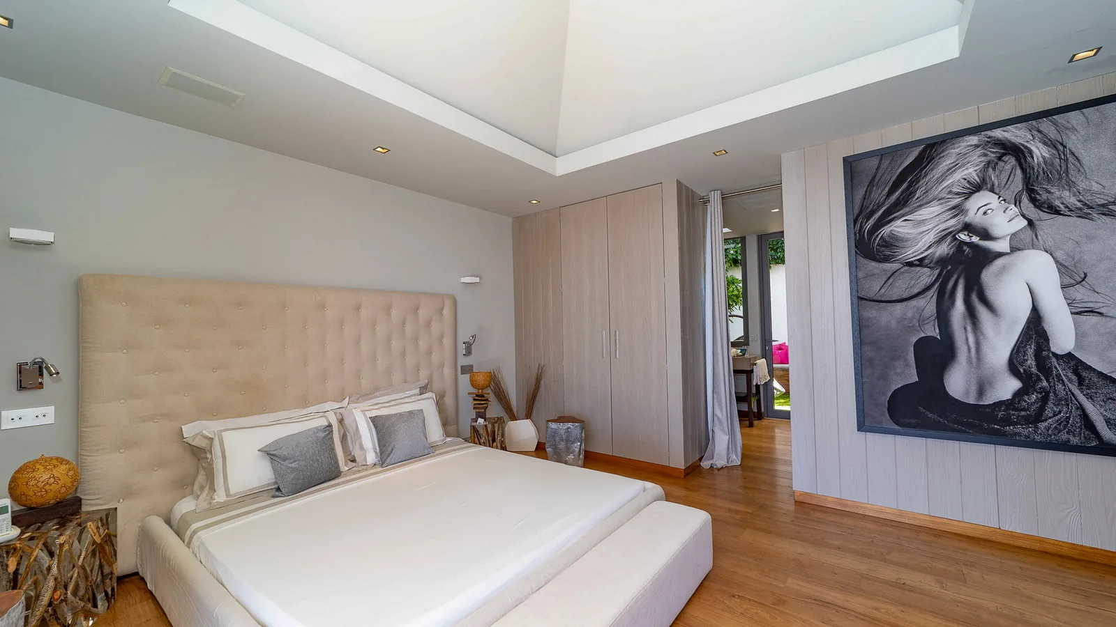 Travel cot provided at Villa Vitti